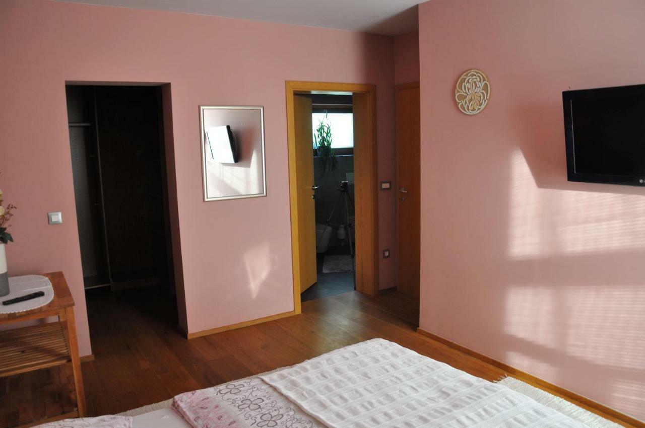 Apartma Rosa Spodnji Otok Luaran gambar