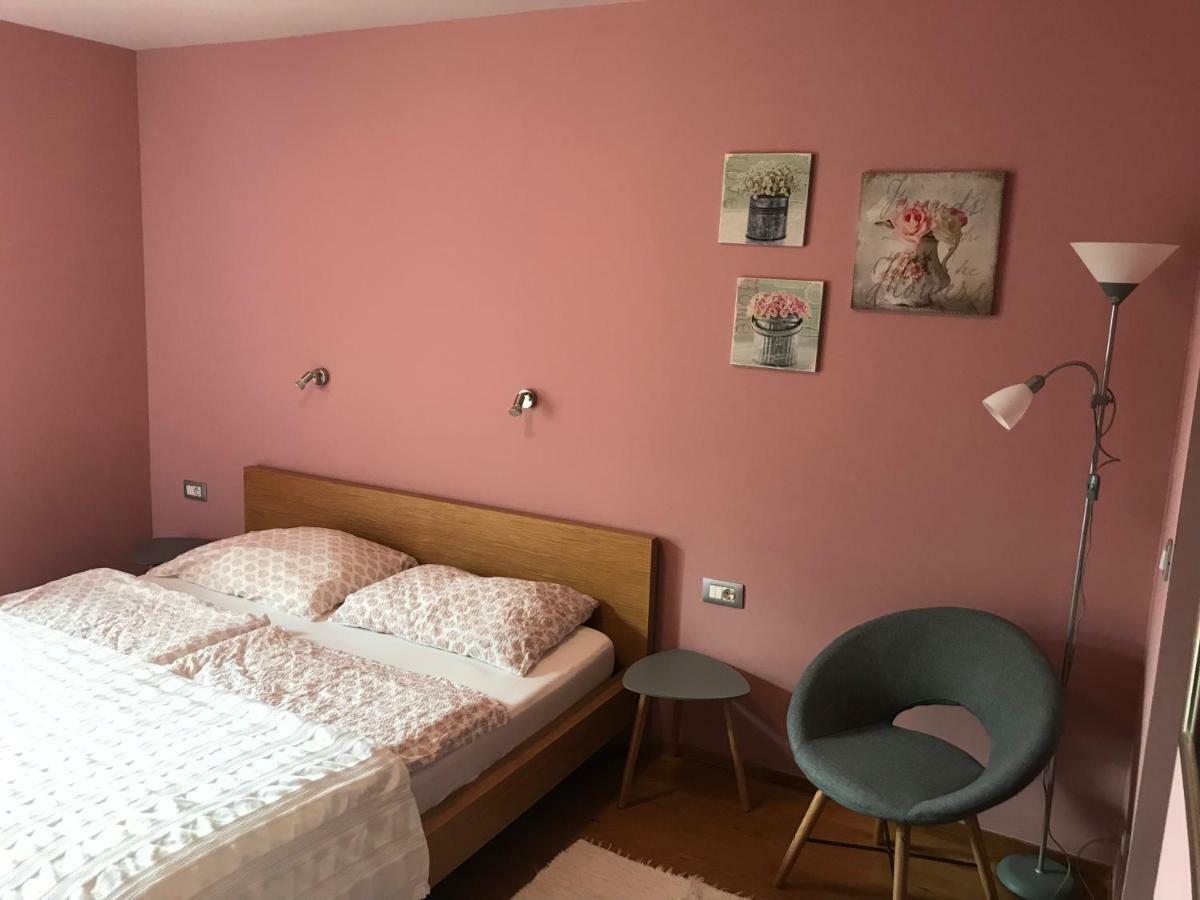 Apartma Rosa Spodnji Otok Luaran gambar